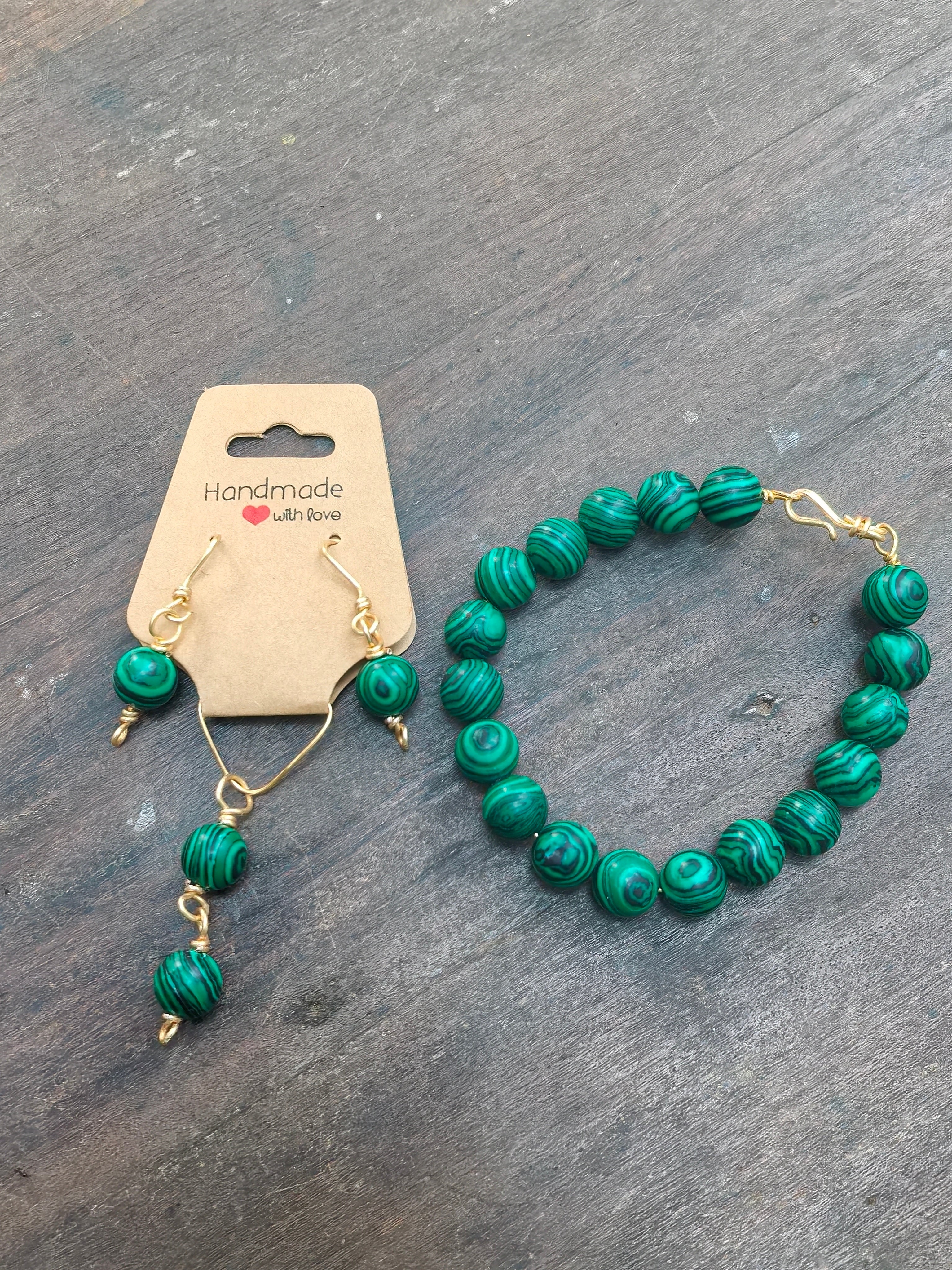 Malachite Earrings, Pendant and Bracelet Set.